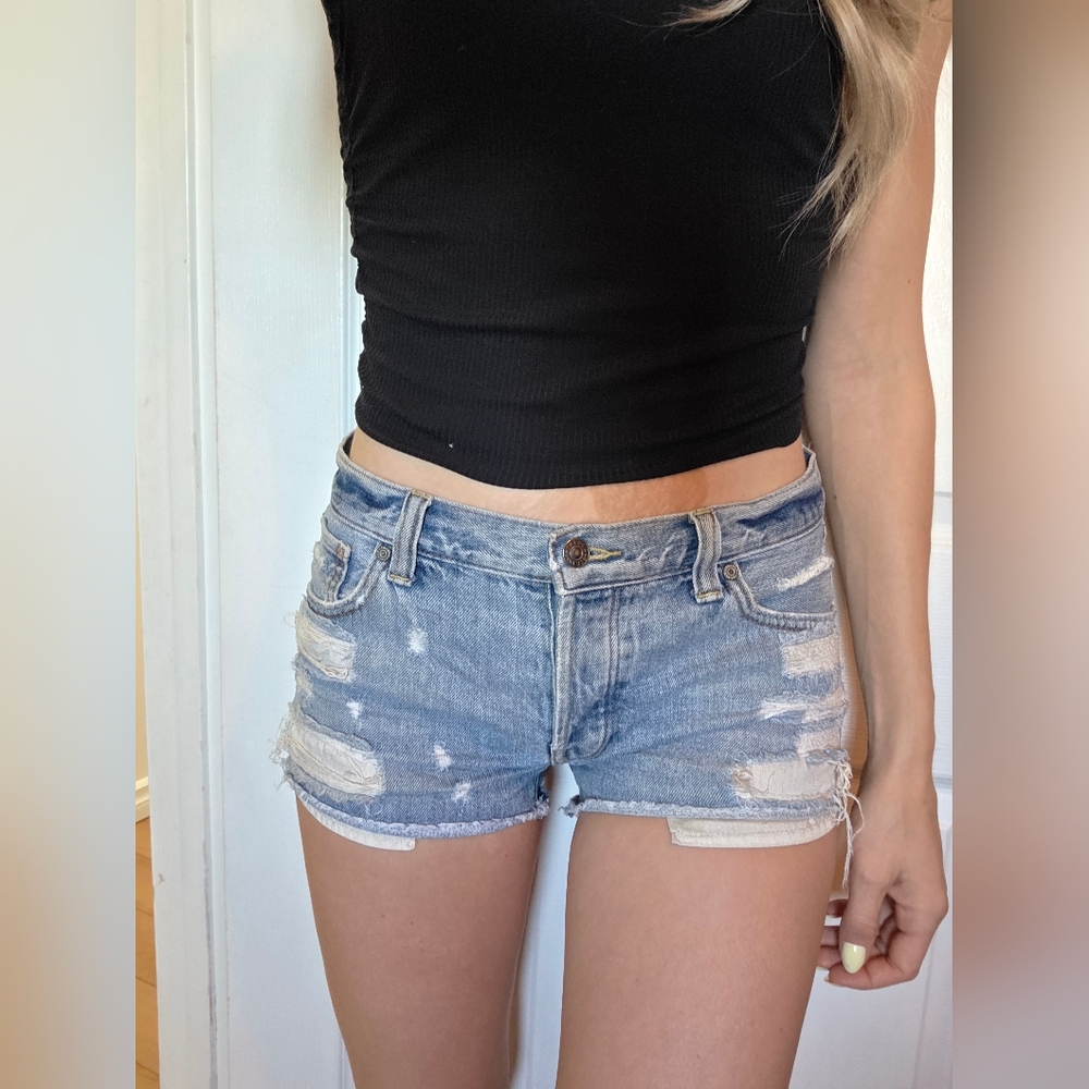 Aritzia Talula Light Blue Distressed Jean Shorts